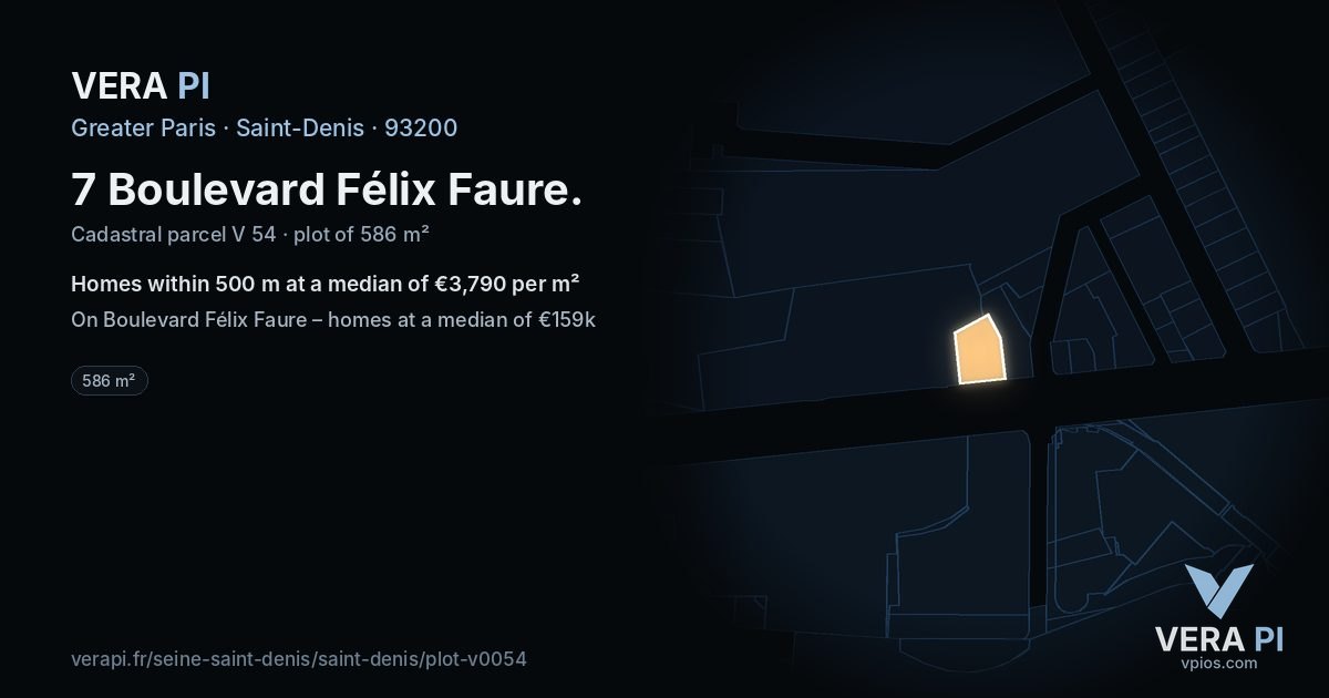7 Boulevard Félix Faure, Saint-Denis at night – the plot lit, the parcels around coloured by the prices near them