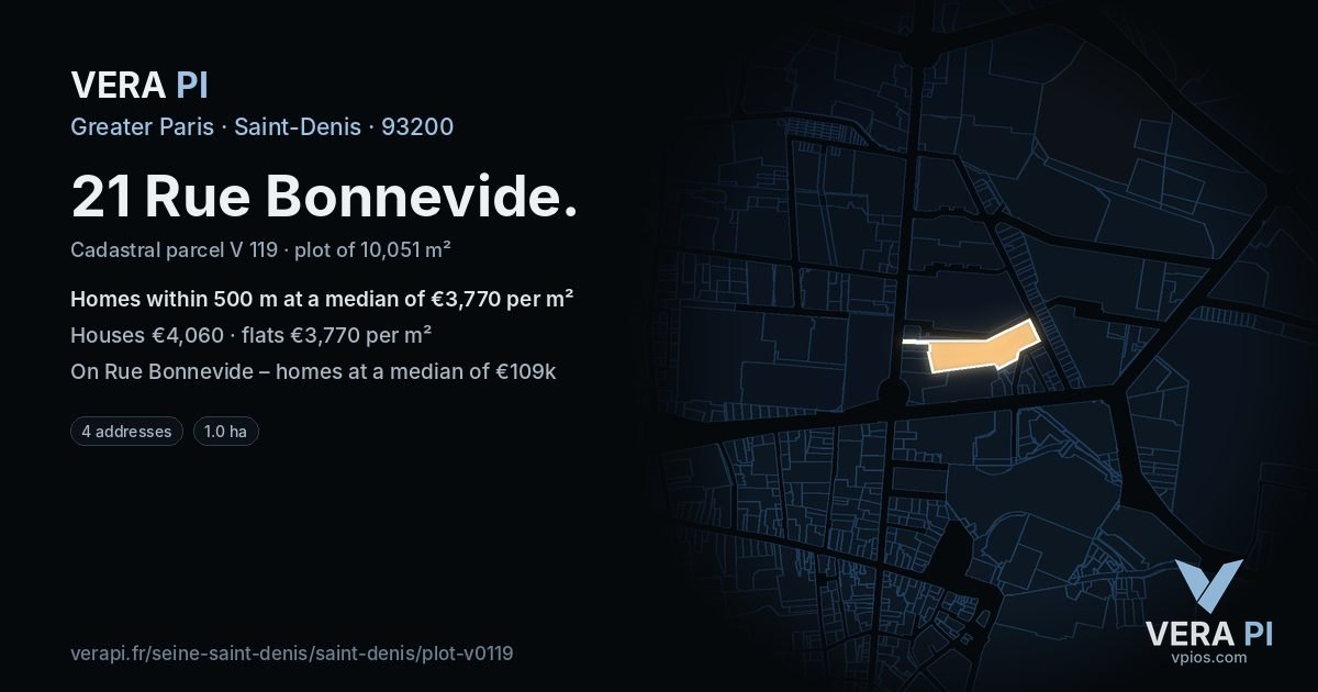 21 Rue Bonnevide, Saint-Denis at night – the plot lit, the parcels around coloured by the prices near them