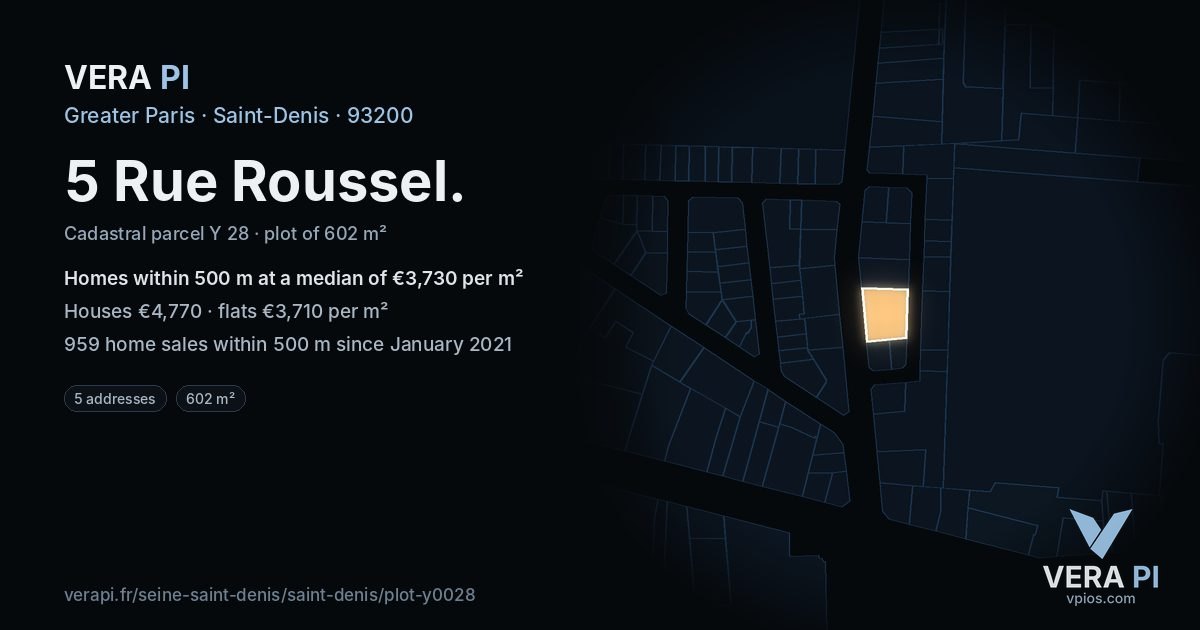 5 Rue Roussel, Saint-Denis at night – the plot lit, the parcels around coloured by the prices near them