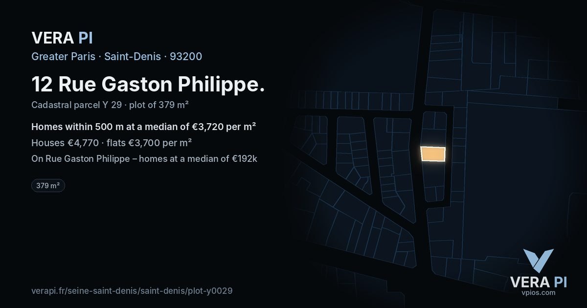 12 Rue Gaston Philippe, Saint-Denis at night – the plot lit, the parcels around coloured by the prices near them