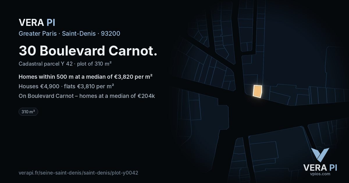 30 Boulevard Carnot, Saint-Denis at night – the plot lit, the parcels around coloured by the prices near them