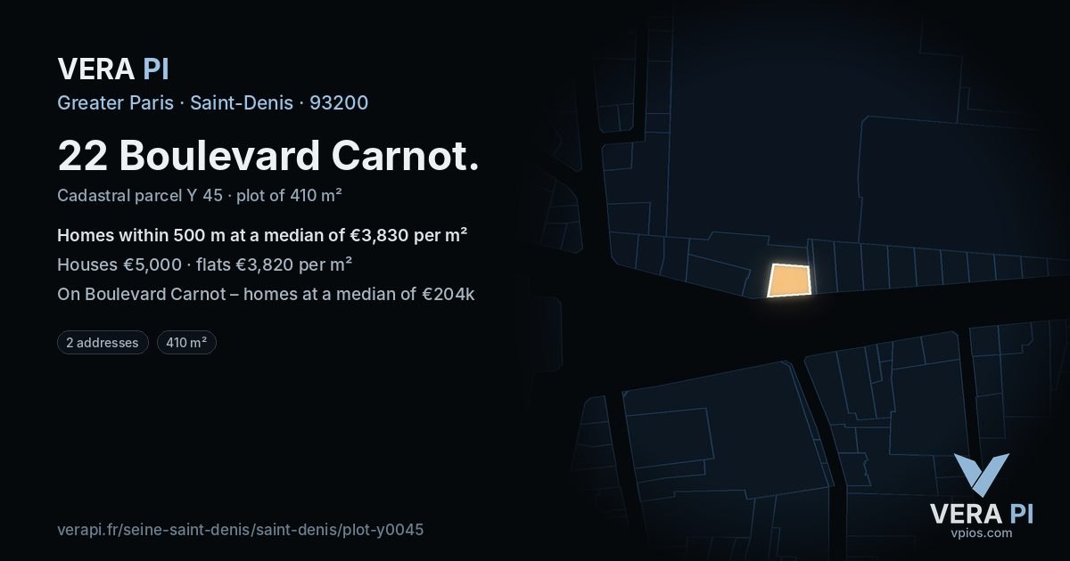 22 Boulevard Carnot, Saint-Denis at night – the plot lit, the parcels around coloured by the prices near them