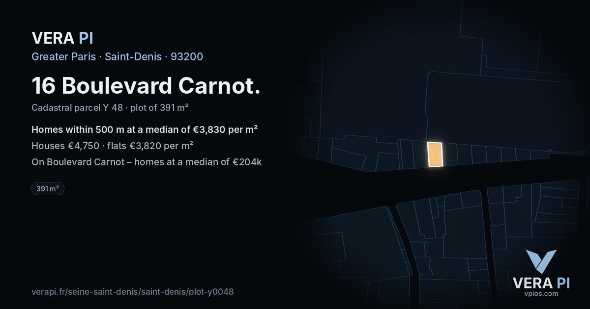 16 Boulevard Carnot, Saint-Denis at night – the plot lit, the parcels around coloured by the prices near them