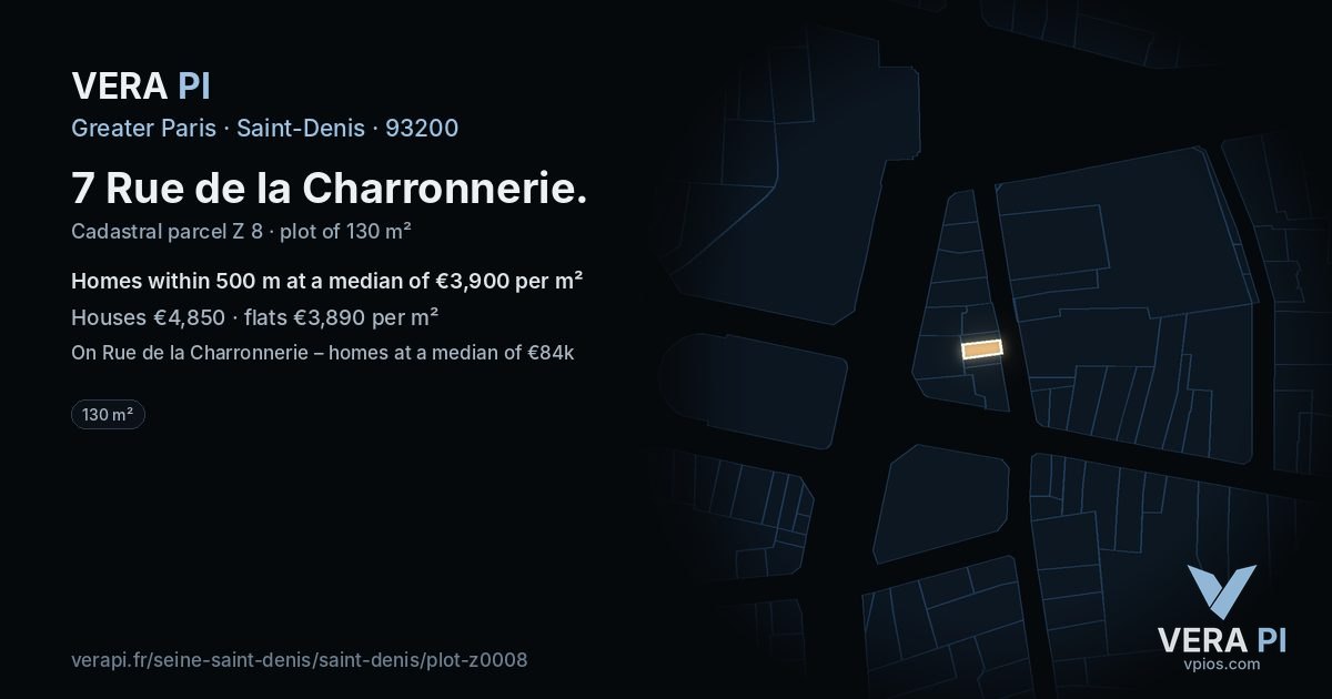 7 Rue de la Charronnerie, Saint-Denis at night – the plot lit, the parcels around coloured by the prices near them