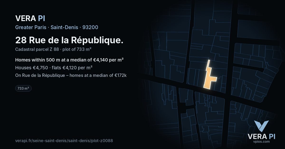 28 Rue de la République, Saint-Denis at night – the plot lit, the parcels around coloured by the prices near them