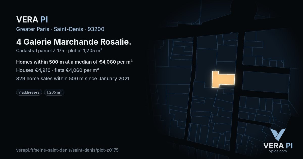 4 Galerie Marchande Rosalie, Saint-Denis at night – the plot lit, the parcels around coloured by the prices near them