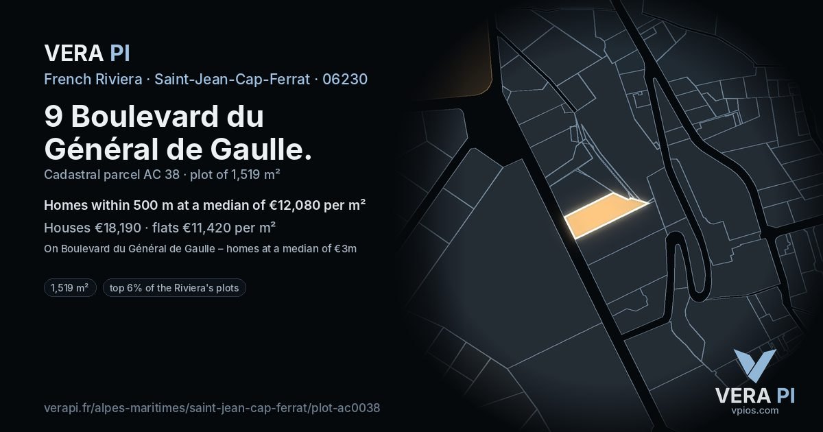 9 Boulevard du Général de Gaulle, Saint-Jean-Cap-Ferrat at night – the plot lit, the parcels around coloured by the prices near them