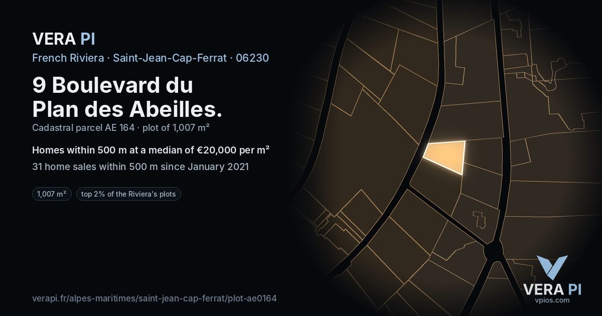 9 Boulevard du Plan des Abeilles, Saint-Jean-Cap-Ferrat at night – the plot lit, the parcels around coloured by the prices near them