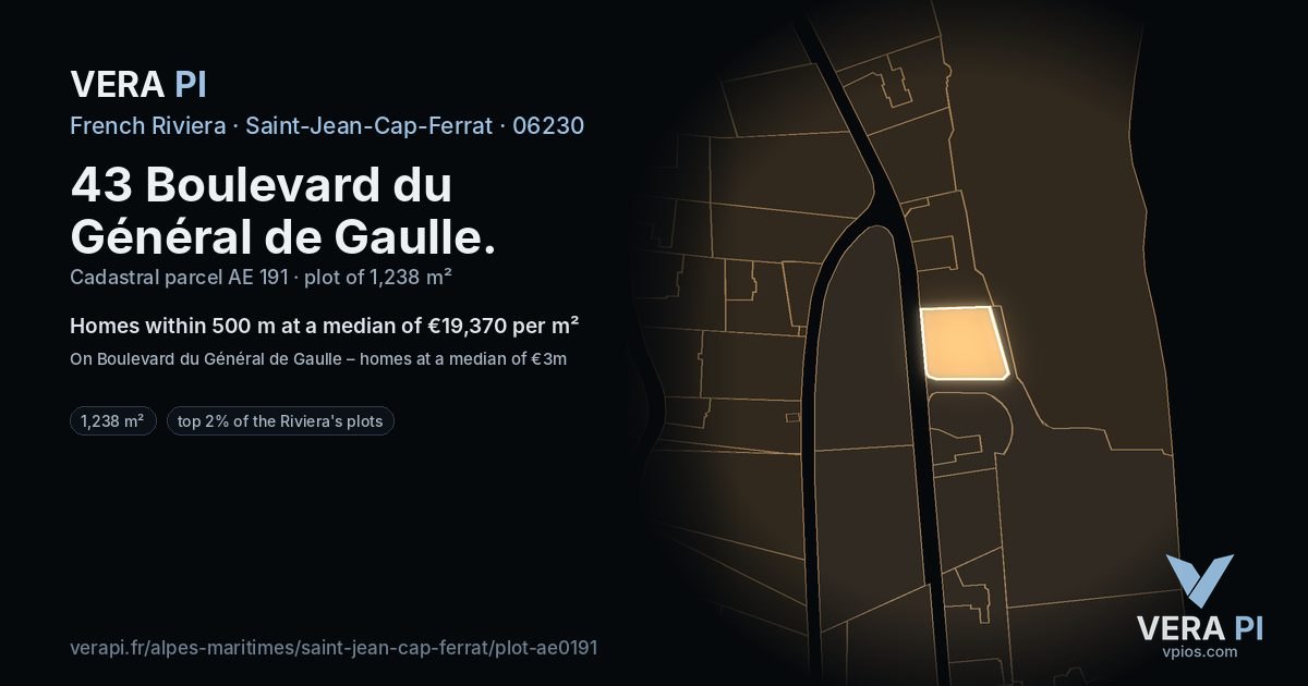 43 Boulevard du Général de Gaulle, Saint-Jean-Cap-Ferrat at night – the plot lit, the parcels around coloured by the prices near them