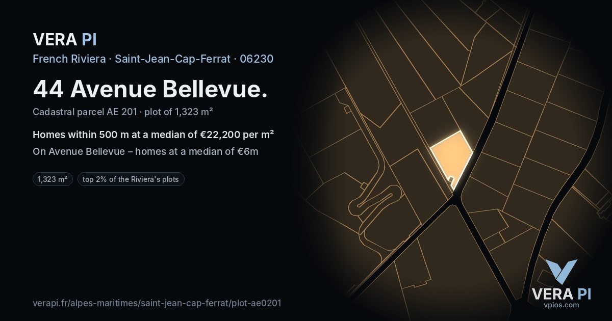 44 Avenue Bellevue, Saint-Jean-Cap-Ferrat at night – the plot lit, the parcels around coloured by the prices near them