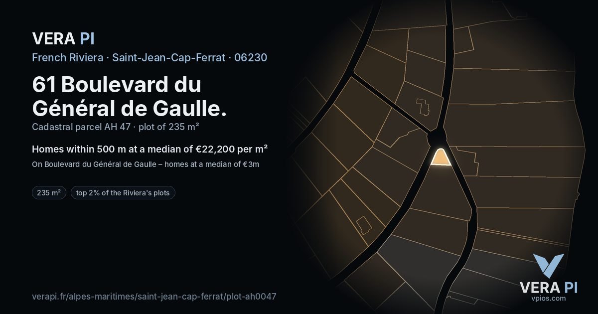 61 Boulevard du Général de Gaulle, Saint-Jean-Cap-Ferrat at night – the plot lit, the parcels around coloured by the prices near them