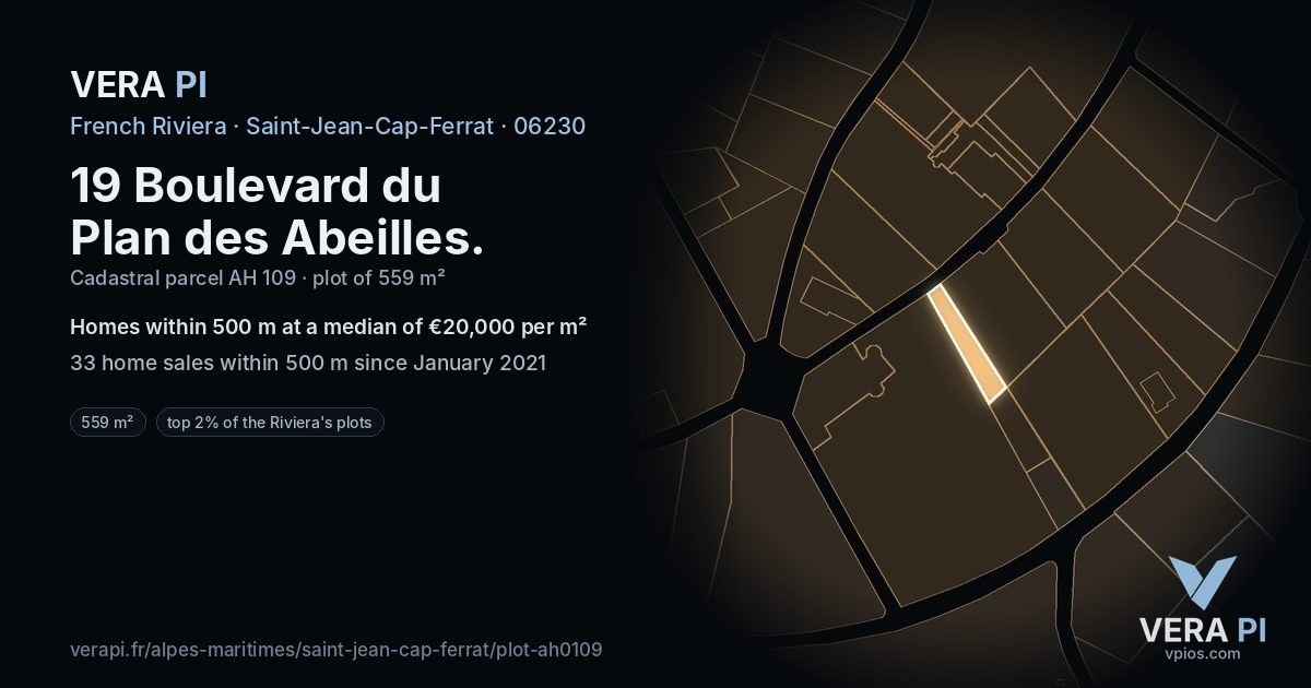 19 Boulevard du Plan des Abeilles, Saint-Jean-Cap-Ferrat at night – the plot lit, the parcels around coloured by the prices near them