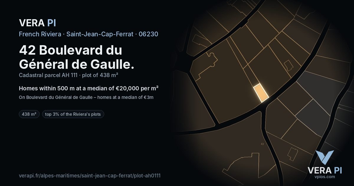42 Boulevard du Général de Gaulle, Saint-Jean-Cap-Ferrat at night – the plot lit, the parcels around coloured by the prices near them