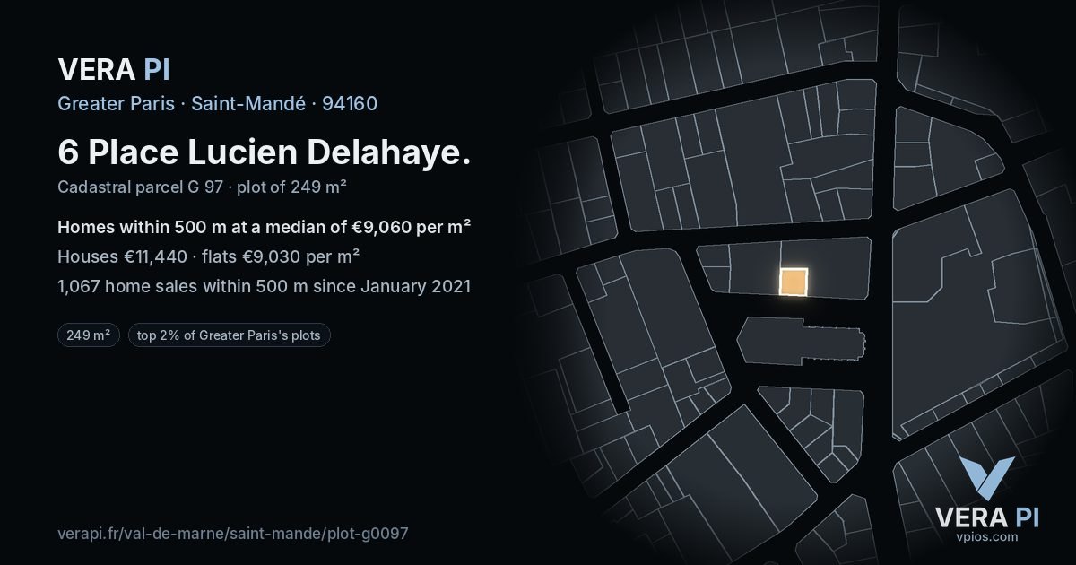 6 Place Lucien Delahaye, Saint-Mandé at night – the plot lit, the parcels around coloured by the prices near them