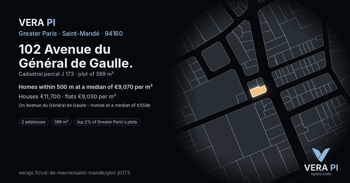 102 Avenue du Général de Gaulle, Saint-Mandé at night – the plot lit, the parcels around coloured by the prices near them