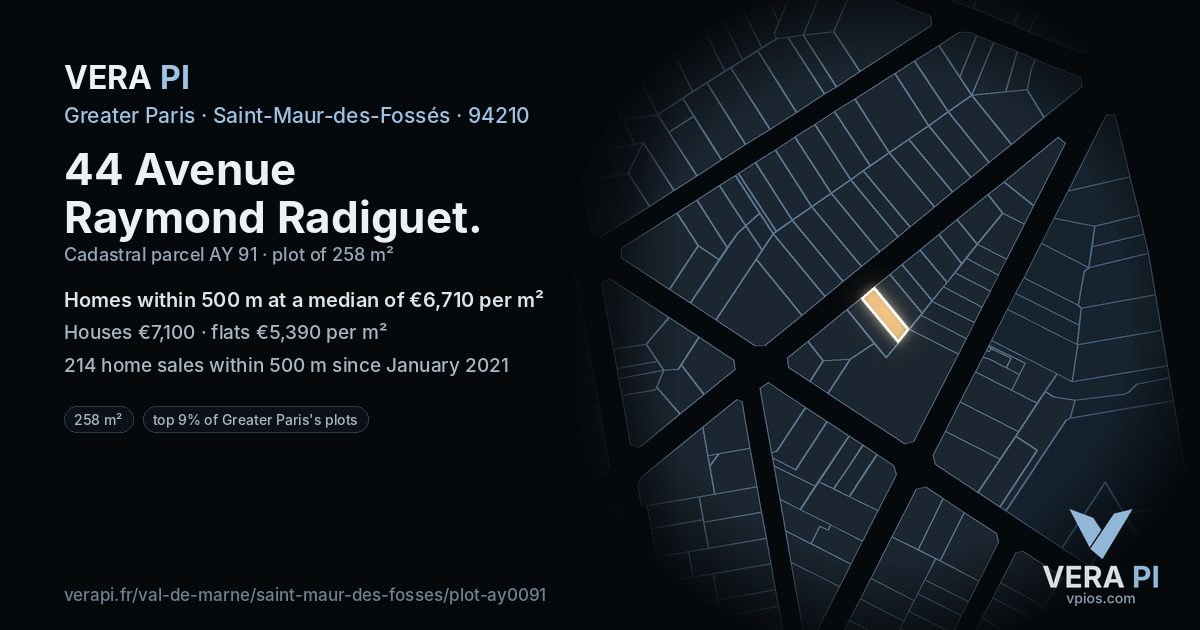 44 Avenue Raymond Radiguet, Saint-Maur-des-Fossés at night – the plot lit, the parcels around coloured by the prices near them
