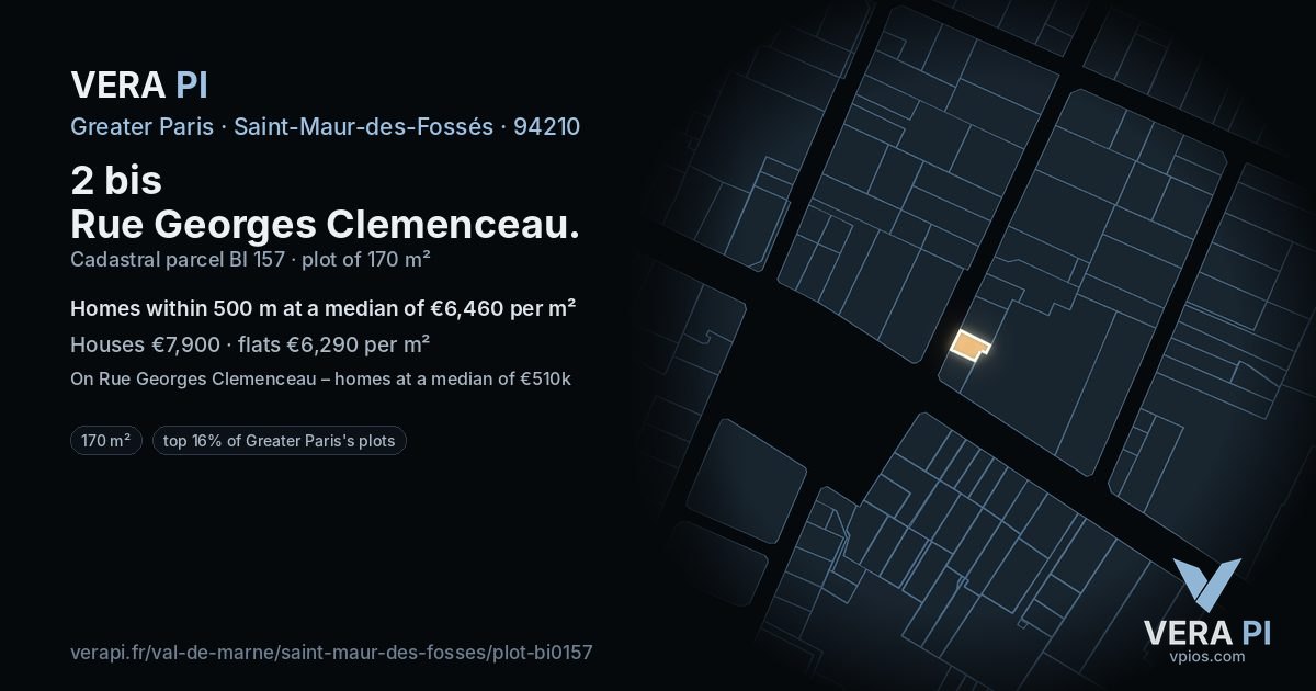 2 bis Rue Georges Clemenceau, Saint-Maur-des-Fossés at night – the plot lit, the parcels around coloured by the prices near them