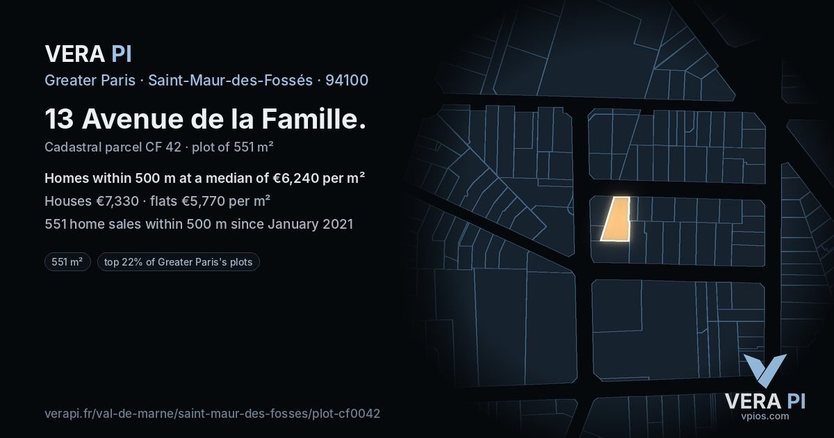 13 Avenue de la Famille, Saint-Maur-des-Fossés at night – the plot lit, the parcels around coloured by the prices near them