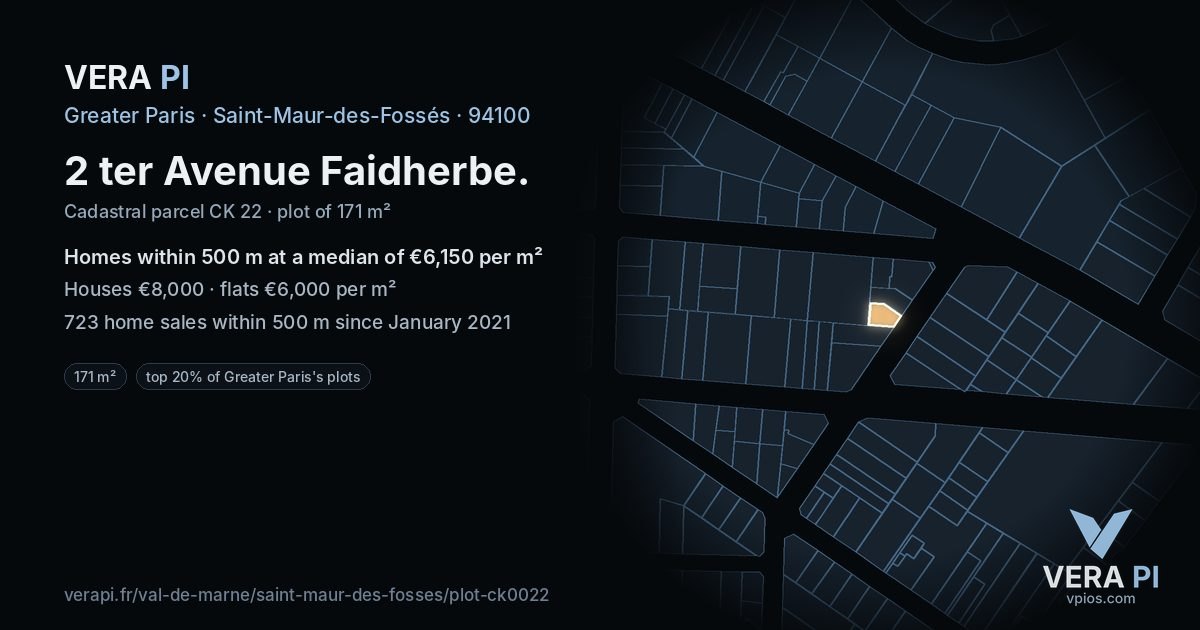2 ter Avenue Faidherbe, Saint-Maur-des-Fossés at night – the plot lit, the parcels around coloured by the prices near them