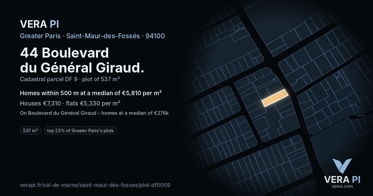 44 Boulevard du Général Giraud, Saint-Maur-des-Fossés at night – the plot lit, the parcels around coloured by the prices near them