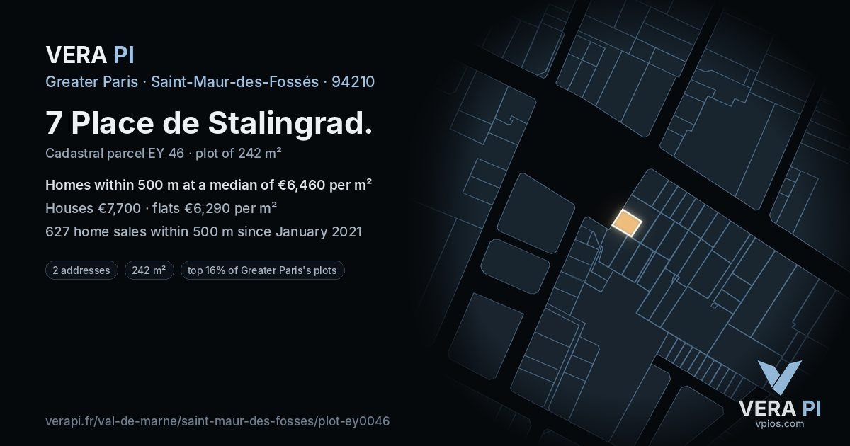 7 Place de Stalingrad, Saint-Maur-des-Fossés at night – the plot lit, the parcels around coloured by the prices near them