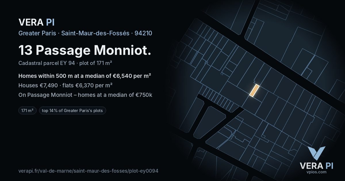 13 Passage Monniot, Saint-Maur-des-Fossés at night – the plot lit, the parcels around coloured by the prices near them