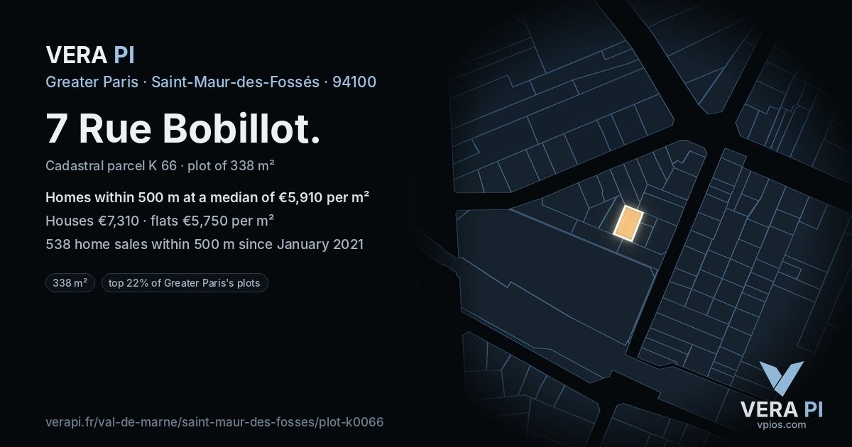 7 Rue Bobillot, Saint-Maur-des-Fossés at night – the plot lit, the parcels around coloured by the prices near them