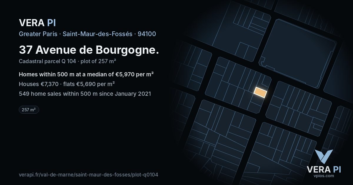 37 Avenue de Bourgogne, Saint-Maur-des-Fossés at night – the plot lit, the parcels around coloured by the prices near them