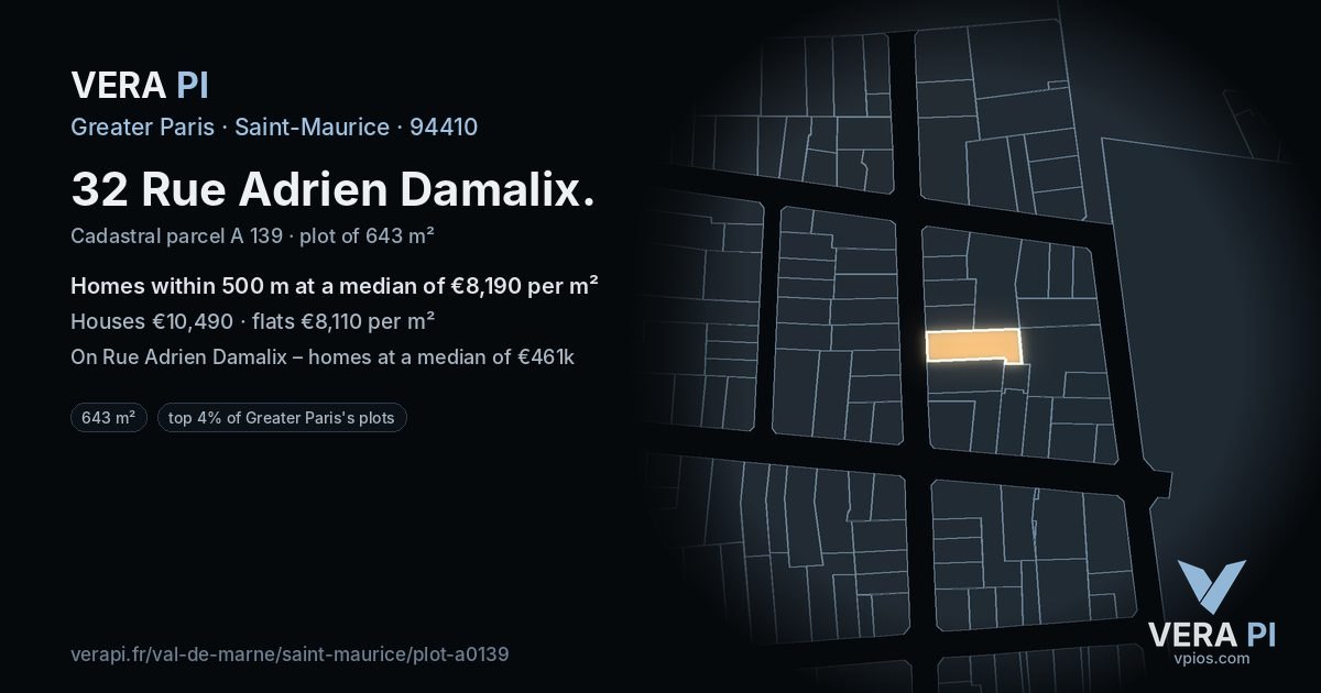 32 Rue Adrien Damalix, Saint-Maurice at night – the plot lit, the parcels around coloured by the prices near them
