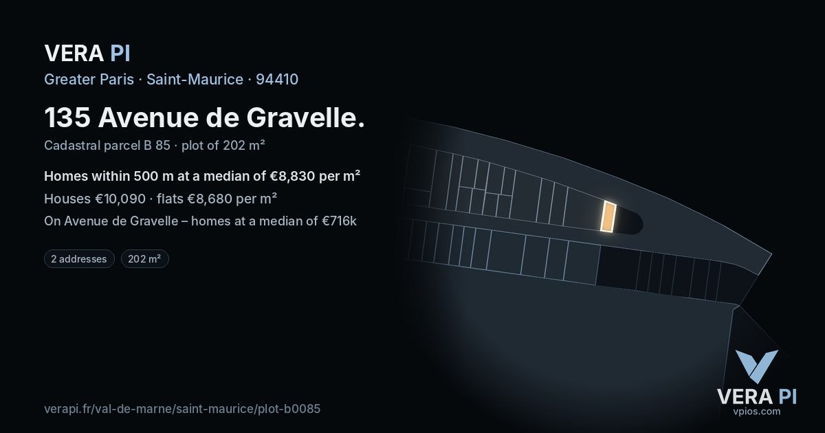135 Avenue de Gravelle, Saint-Maurice at night – the plot lit, the parcels around coloured by the prices near them