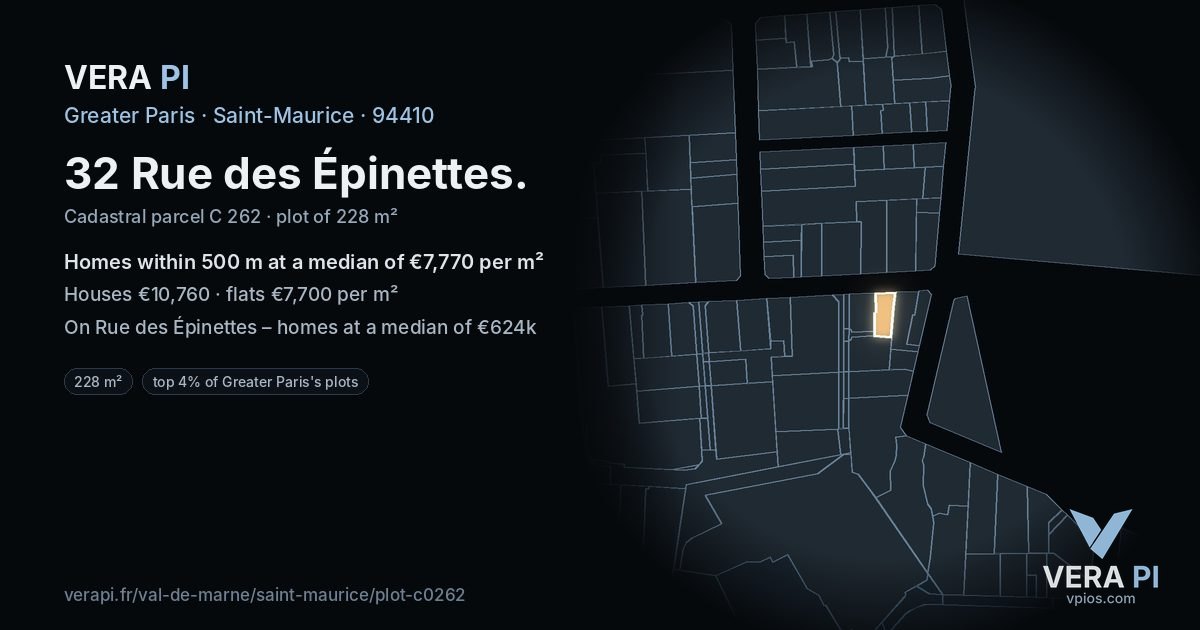 32 Rue des Épinettes, Saint-Maurice at night – the plot lit, the parcels around coloured by the prices near them