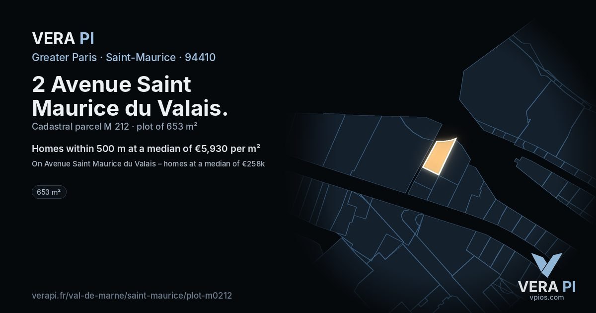 2 Avenue Saint Maurice du Valais, Saint-Maurice at night – the plot lit, the parcels around coloured by the prices near them