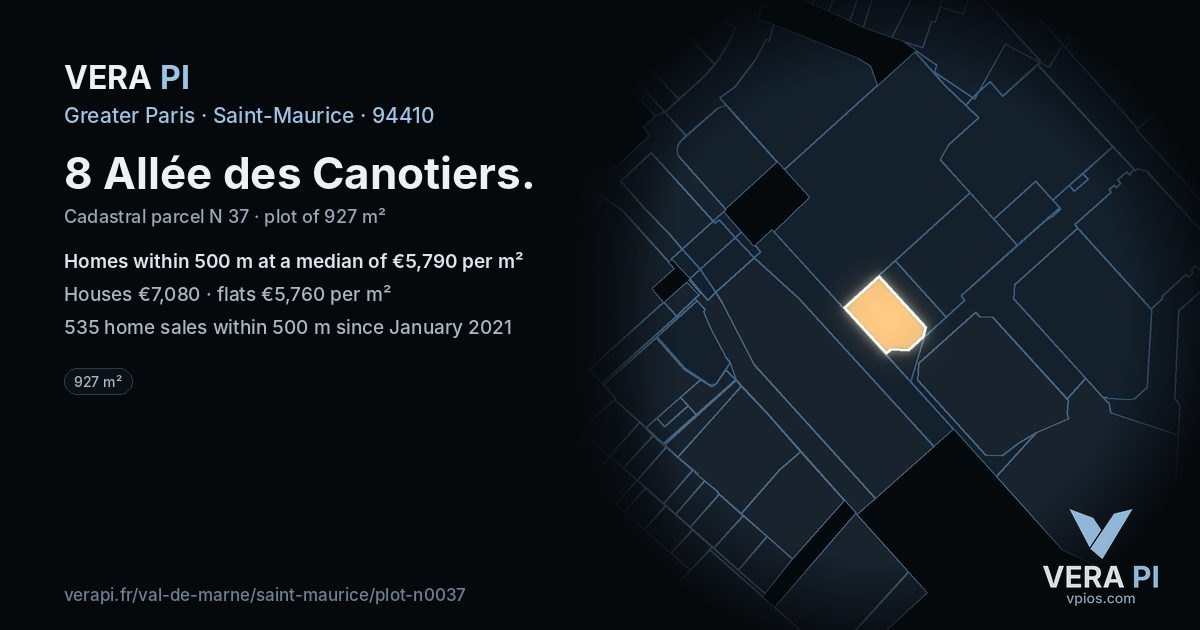 8 Allée des Canotiers, Saint-Maurice at night – the plot lit, the parcels around coloured by the prices near them