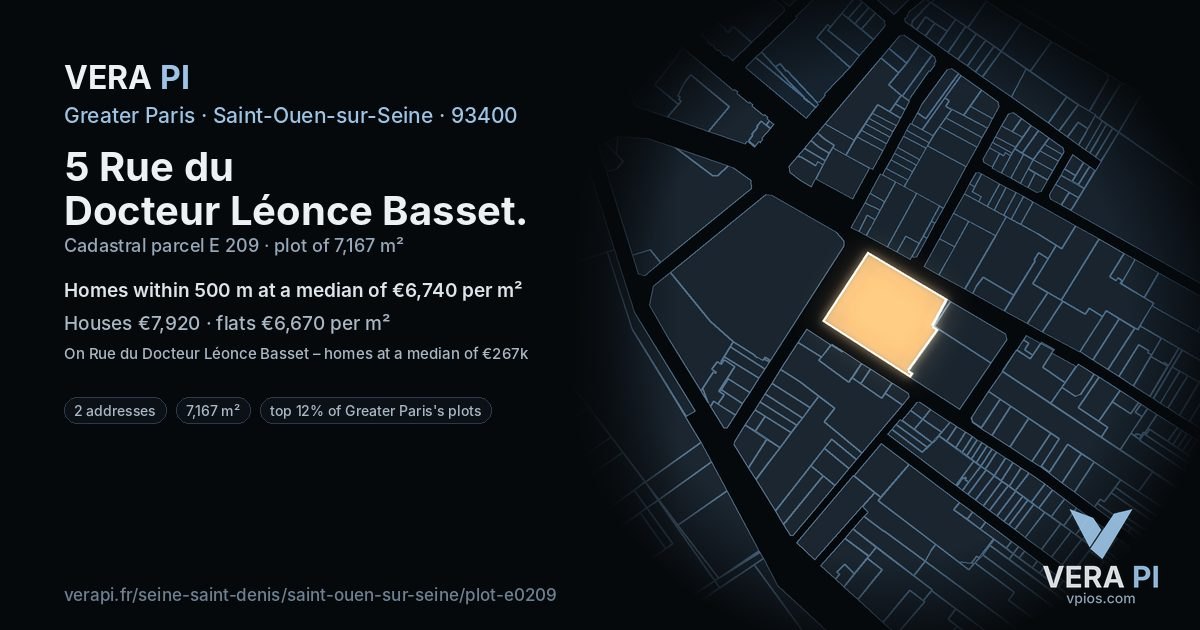 5 Rue du Docteur Léonce Basset, Saint-Ouen-sur-Seine at night – the plot lit, the parcels around coloured by the prices near them