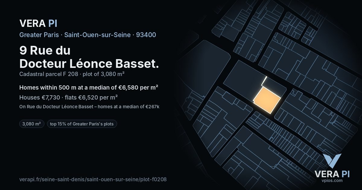 9 Rue du Docteur Léonce Basset, Saint-Ouen-sur-Seine at night – the plot lit, the parcels around coloured by the prices near them