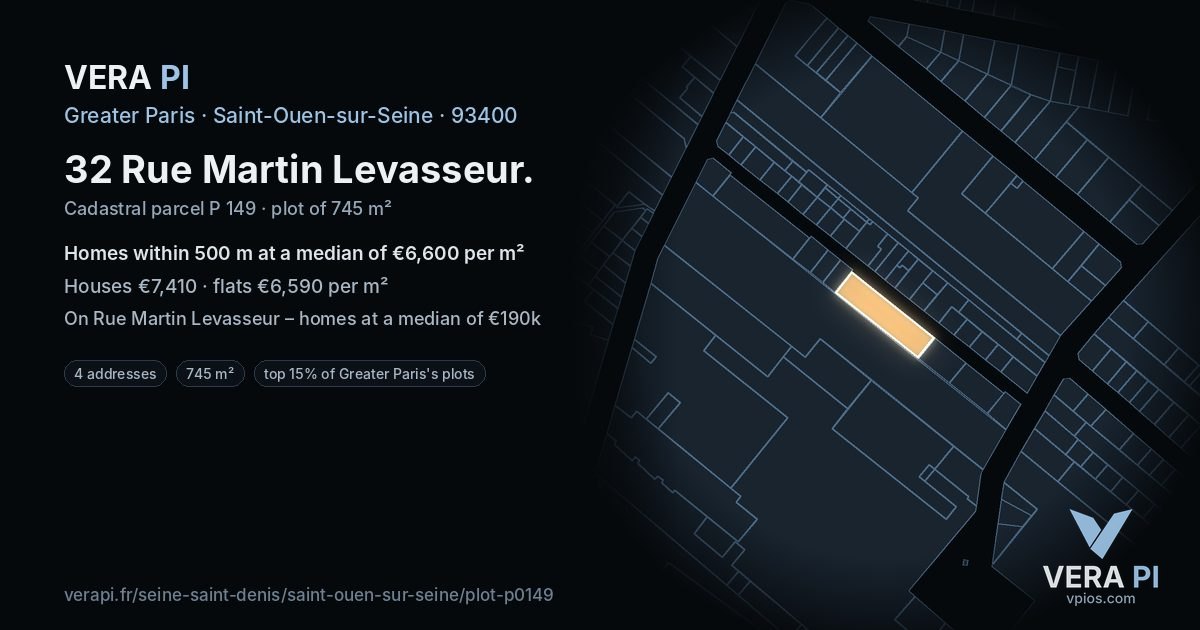 32 Rue Martin Levasseur, Saint-Ouen-sur-Seine at night – the plot lit, the parcels around coloured by the prices near them