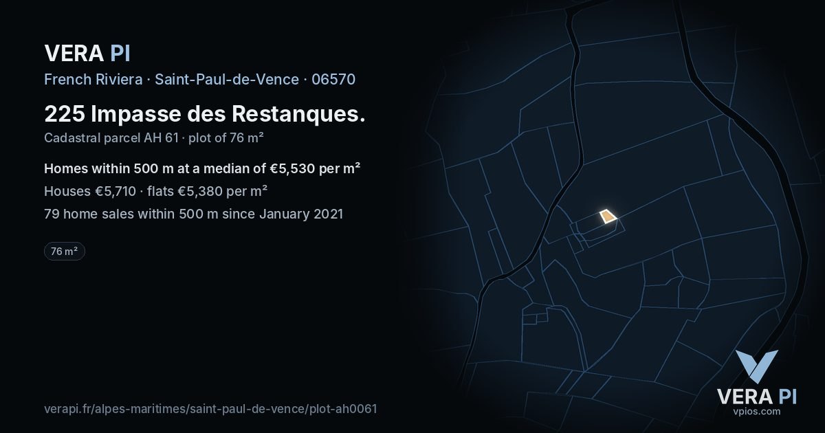 225 Impasse des Restanques, Saint-Paul-de-Vence at night – the plot lit, the parcels around coloured by the prices near them