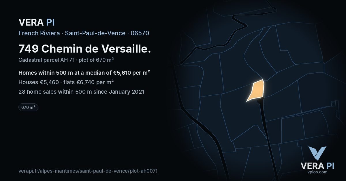 749 Chemin de Versaille, Saint-Paul-de-Vence at night – the plot lit, the parcels around coloured by the prices near them