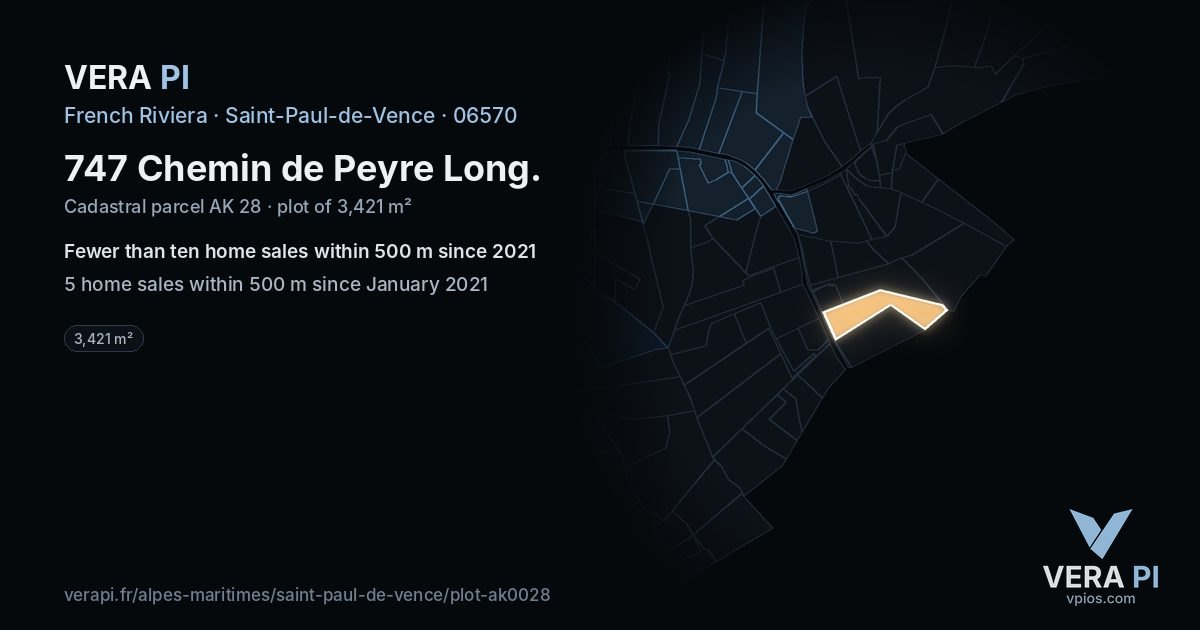 747 Chemin de Peyre Long, Saint-Paul-de-Vence at night – the plot lit, the parcels around coloured by the prices near them