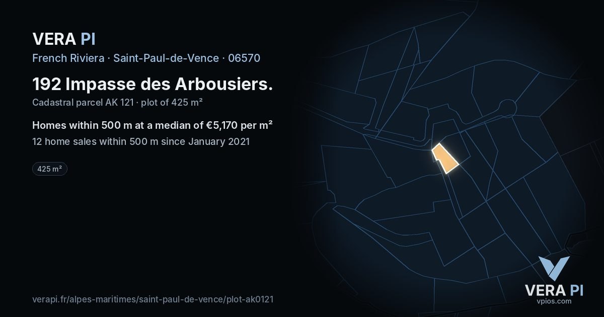 192 Impasse des Arbousiers, Saint-Paul-de-Vence at night – the plot lit, the parcels around coloured by the prices near them