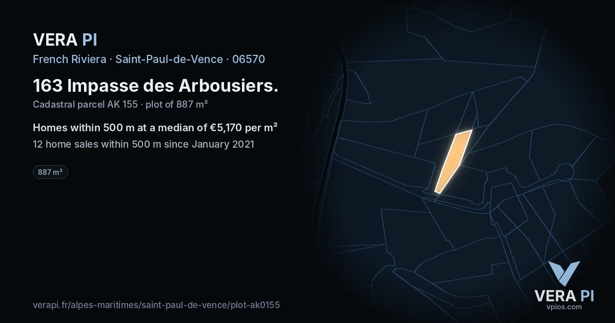163 Impasse des Arbousiers, Saint-Paul-de-Vence at night – the plot lit, the parcels around coloured by the prices near them