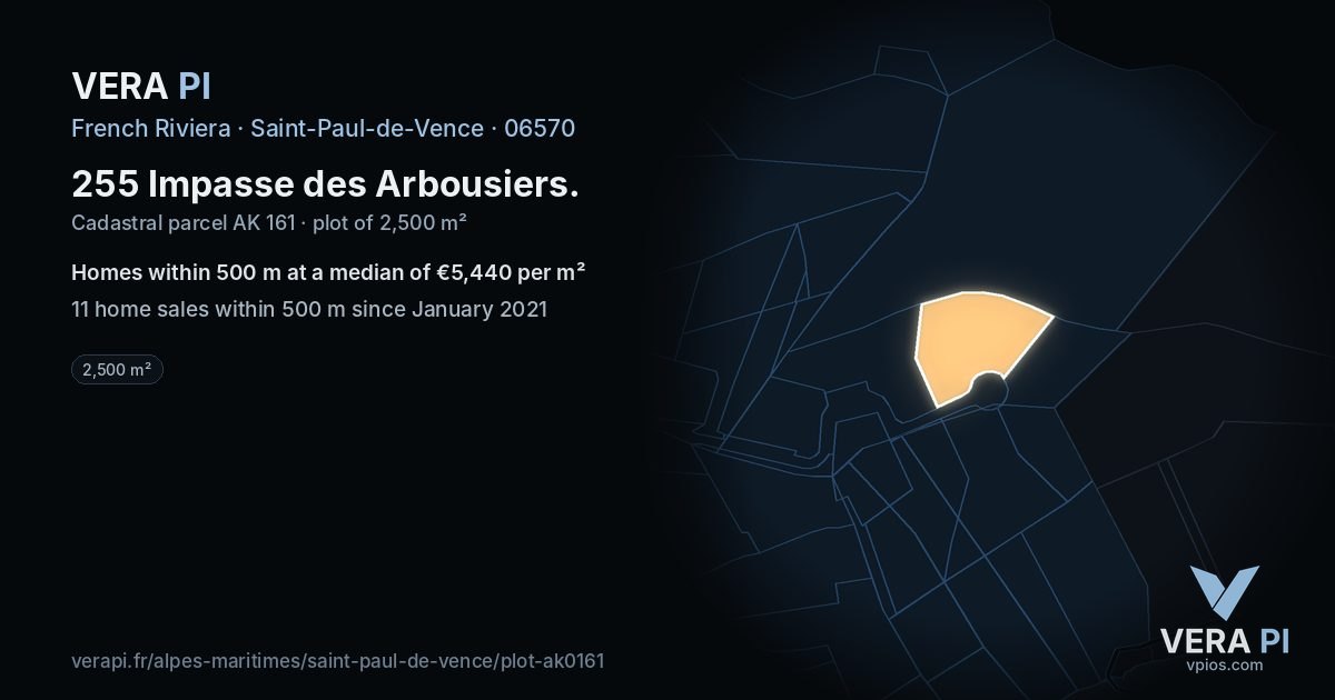 255 Impasse des Arbousiers, Saint-Paul-de-Vence at night – the plot lit, the parcels around coloured by the prices near them