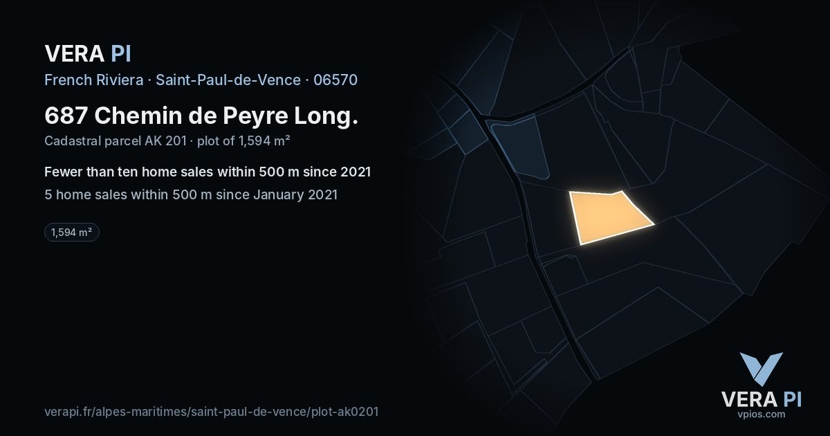 687 Chemin de Peyre Long, Saint-Paul-de-Vence at night – the plot lit, the parcels around coloured by the prices near them