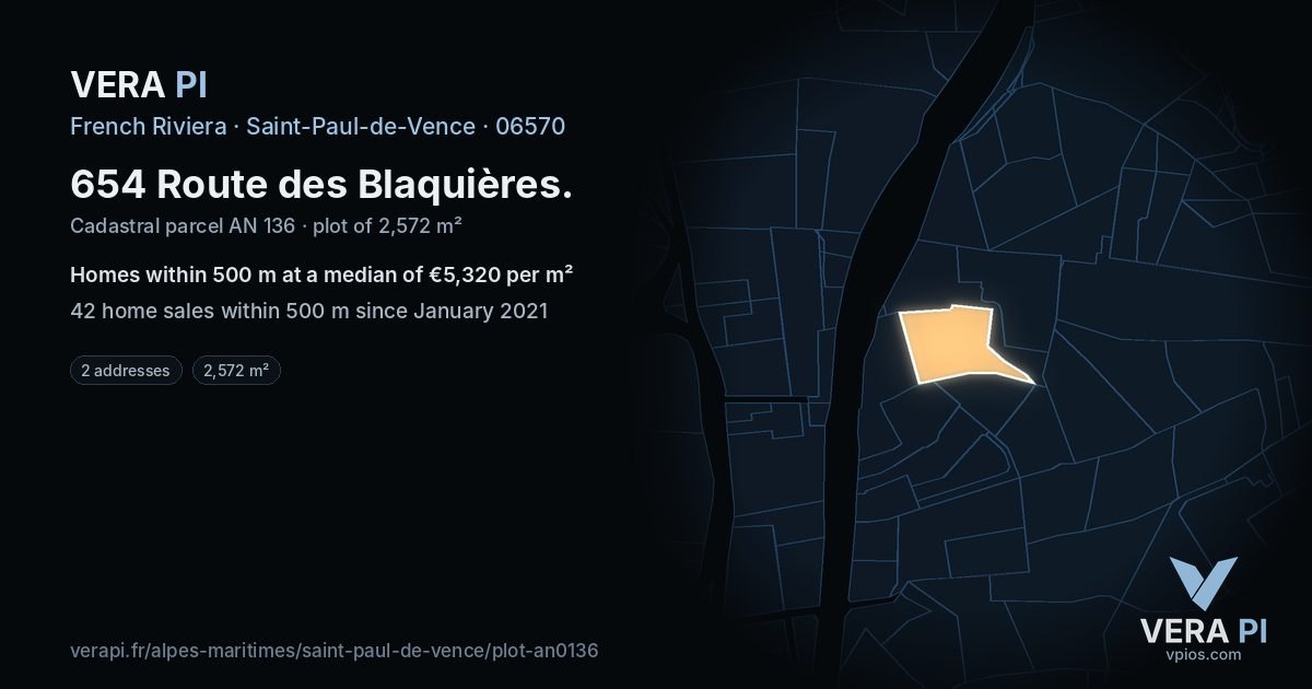 654 Route des Blaquières, Saint-Paul-de-Vence at night – the plot lit, the parcels around coloured by the prices near them