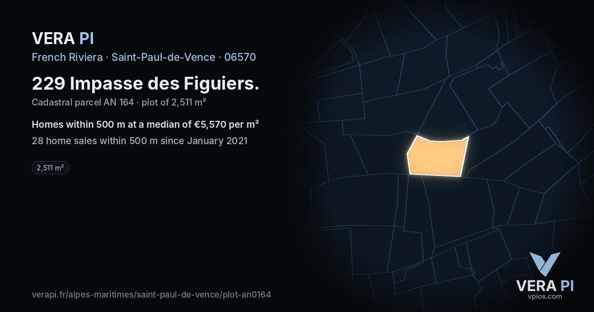 229 Impasse des Figuiers, Saint-Paul-de-Vence at night – the plot lit, the parcels around coloured by the prices near them