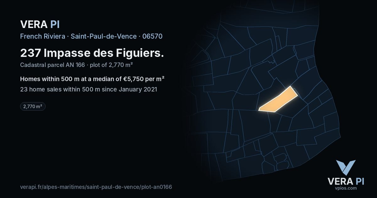 237 Impasse des Figuiers, Saint-Paul-de-Vence at night – the plot lit, the parcels around coloured by the prices near them