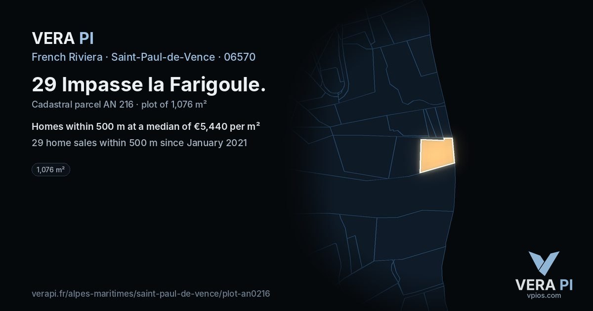 29 Impasse la Farigoule, Saint-Paul-de-Vence at night – the plot lit, the parcels around coloured by the prices near them