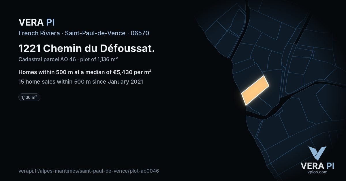 1221 Chemin du Défoussat, Saint-Paul-de-Vence at night – the plot lit, the parcels around coloured by the prices near them