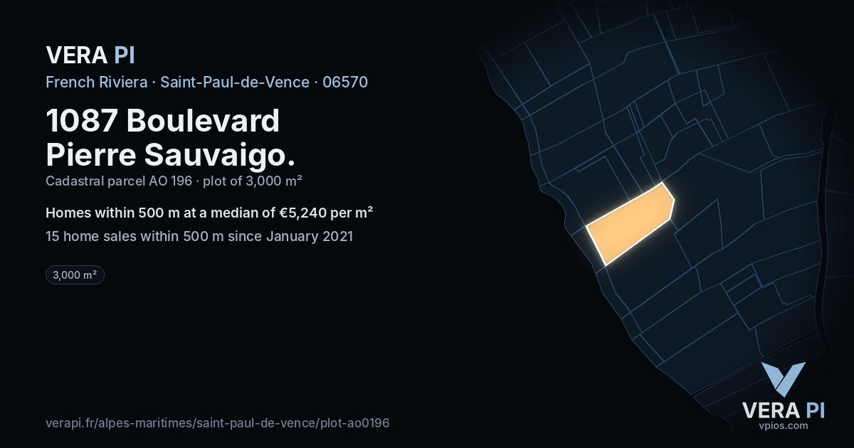 1087 Boulevard Pierre Sauvaigo, Saint-Paul-de-Vence at night – the plot lit, the parcels around coloured by the prices near them