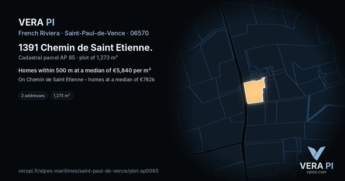 1391 Chemin de Saint Etienne, Saint-Paul-de-Vence at night – the plot lit, the parcels around coloured by the prices near them
